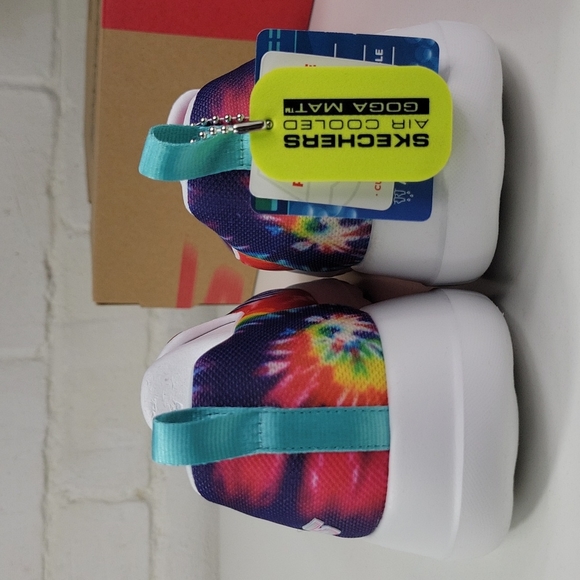 Sketches Go Walk Joy Fun Energy Tie Dye Slip-On Shoe - Picture 7 of 8